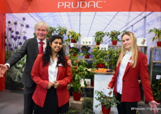 Ard Ammerlaan, Anushka Deshpande and Viktoriia Taranenko of Prudac with the novelties at IPM: the Galaxy 3 colour, Jalapeno Baby Fireworks and the Peas 'n' pod Bernhard.